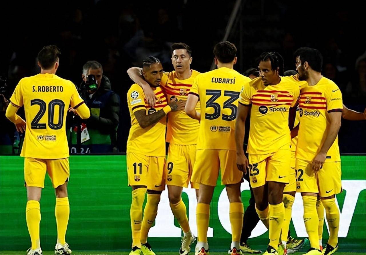 莱万多夫斯基重要时刻险胜,日本队带队取胜! 莱万多夫斯基重要时刻险胜,日本队带队取胜!